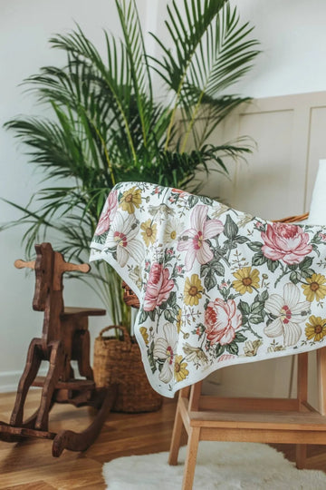 Hibiscus Rose Desen Penye Battaniye Ve Şapka Set