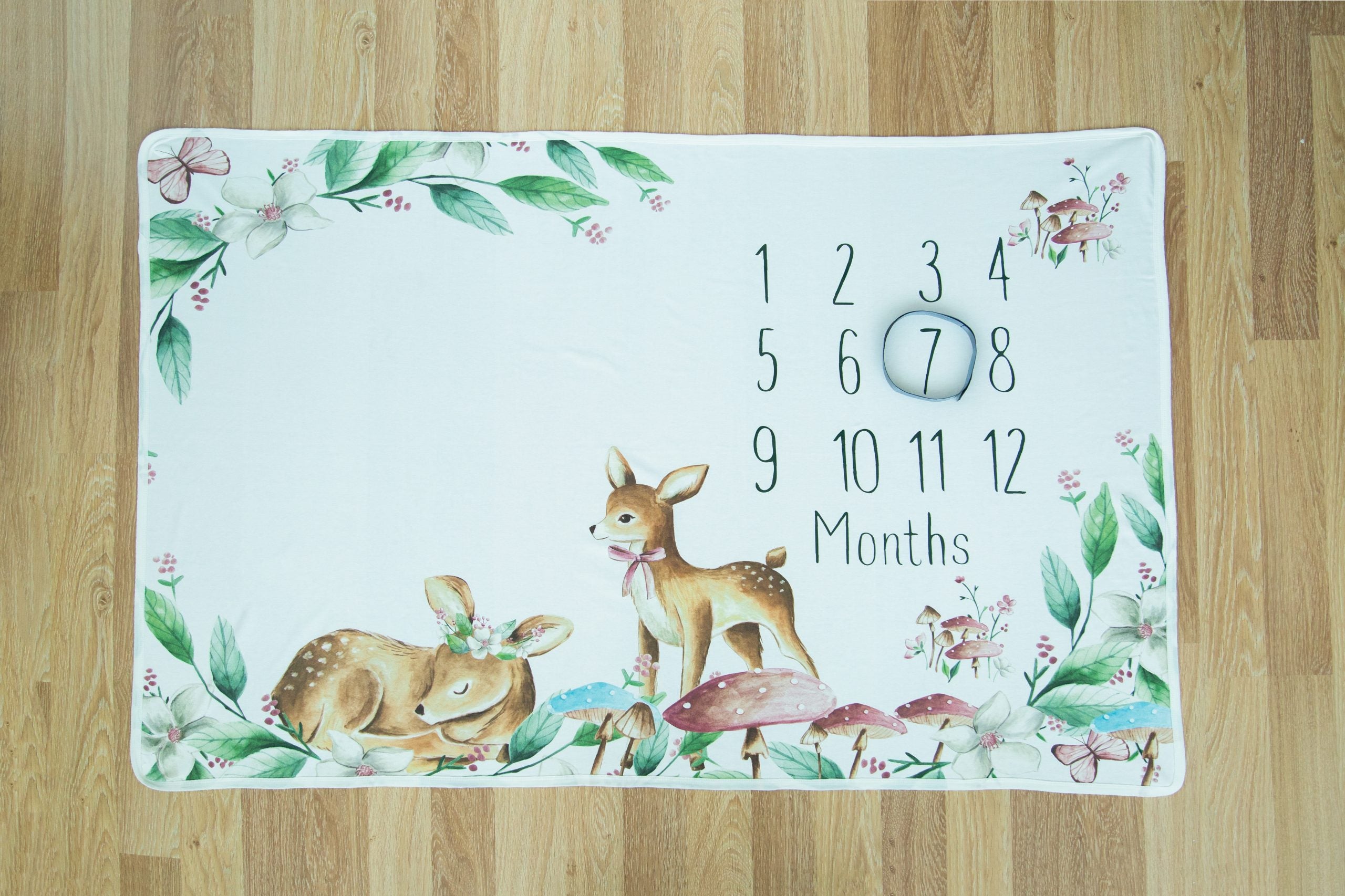 Yavru Ceylanlar Desen Anı Örtüsü Ay Ay Fotoğraf Çekim Örtüsü 105*155 Cm Ingilizce Months