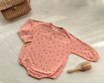 Açık Pembe Pastel Renkli Çiçek Desenli Büyük Boy Pamuklu Tulum Romper